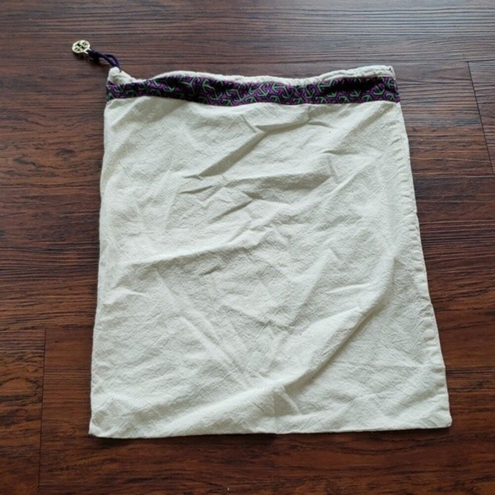 Tory Burch Gold Charm Chic Feminine Pull String Dust Bag Size 15.5 x 13